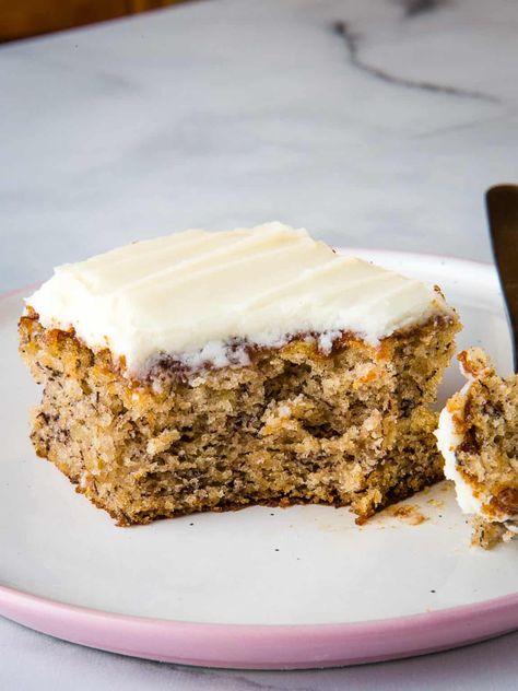 Easy One-Bowl Banana Cake - Cook Fast, Eat Well Brown Sugar Banana Bread, Banana Cake Recipe Easy, Banana Snacks, Banana Cake Recipe, Cake With Cream Cheese Frosting, Philadelphia Cream Cheese, Philly Cheese, Cream Cheese Icing, With Cream Cheese Frosting