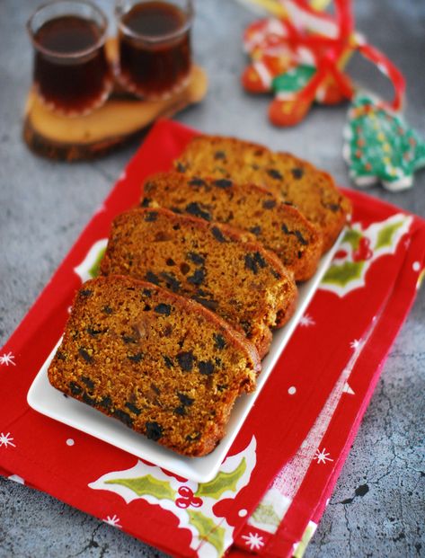 Simple Christmas Cake Recipe, Fruit Cake Recipe With Rum, Christmas Plum Cake Recipe, Simple Christmas Cake, Xmas Cake Recipes, Fruit Cake Recipe Easy, Easy Christmas Cake Recipe, Christmas Cake Recipe, Christmas Fruit Cake