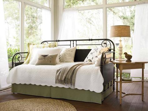 Daybed Decorating Ideas, Paula Deen Furniture, Daybed Bedroom, Daybed Room, Clean Bed, Metal Daybed, Daybed Bedding, Day Bed, Paula Deen