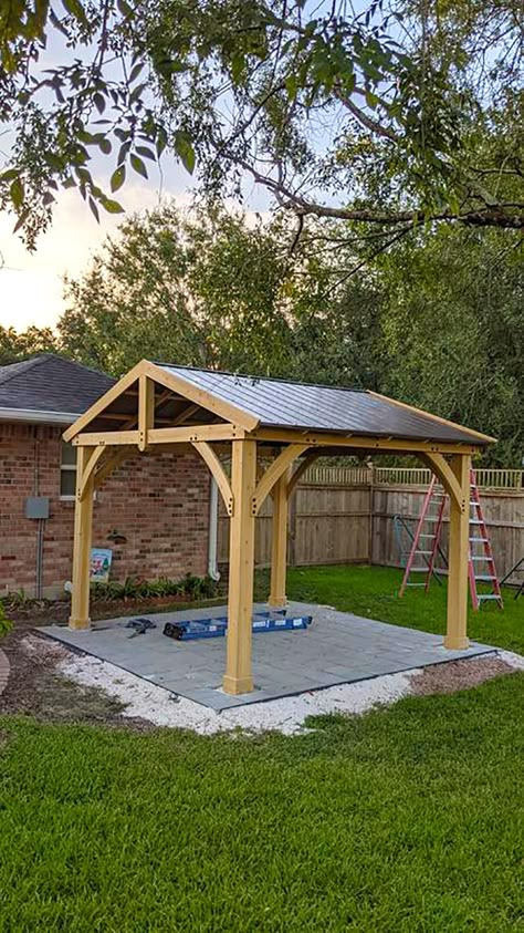 Perfect Cover for our new spa ♨️ - Yardistry Structures - Gazebos, Pavilions and Pergolas Pavillion Backyard, Outdoor Patio Shades, Backyard Covered Patios, Diy Gazebo, Black Barndominium, Gazebo Plans, Modern Barndominium, Gazebo Ideas, Wooden Gazebo