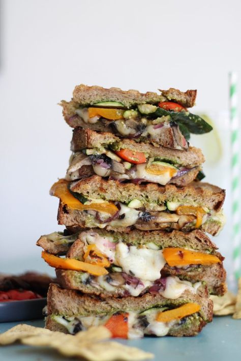 Vegetable Panini, Best Grilled Vegetables, Veg Sandwich, Summer Sandwiches, Grilled Veggies, Tasty Foods, Healthy Comfort Food, Main Course Recipes, Spice Recipes