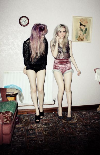 Soft grunge #alt #altfashion #rebelcircus Whatever Forever, Outfit Grunge, Pastel Grunge, Mötley Crüe, Grunge Photography, Soft Grunge, Uk Fashion, Grunge Aesthetic, Grunge Fashion