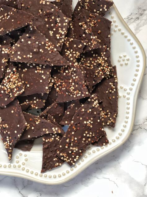 Quinoa Dark Chocolate Bark Crunchy Quinoa, Chocolate Quinoa, Modern Mid Century Kitchen, Mid Century Kitchen Remodel, Dark Chocolate Bark, Toasted Quinoa, Caramel Pretzels, Coffee Bars, Kitchen Remodel Ideas