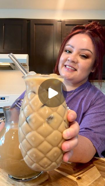 Marisol Benitez on Instagram: "Creamy and refreshing Agua Fresca de Cafe! It’s like a perfect Mexican Iced Coffee!  #agua #aguafresca #aguafrescadecafe #recipe #icedcoffee  1 cinnamon stick 1/2 tablet chocolate abuelita 3/4 cup instant coffee 1 can evaporated milk 1 can sweetened condensed milk 4 cups fresh milk" Mexican Iced Coffee Recipe, Coffee With Evaporated Milk, Frozen Coffee Drinks Recipes, Instant Coffee Recipes, Frozen Coffee Drinks, Evaporated Milk Recipes, Chocolate Abuelita, Coffee Smoothie Recipes, Iced Coffee Recipe