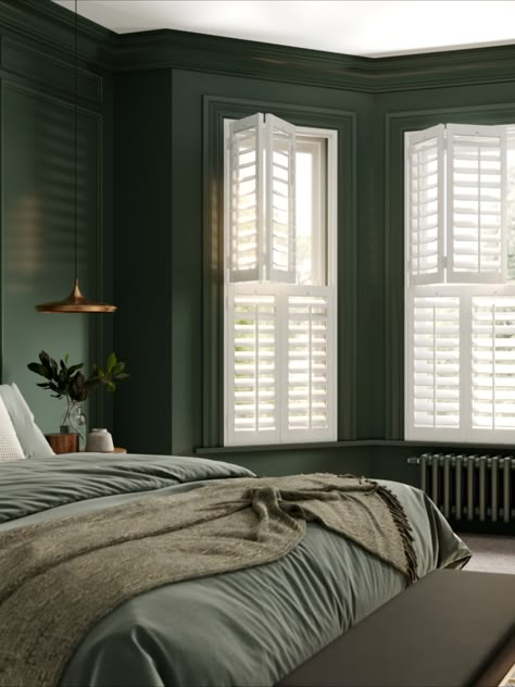 Bathroom Shutters, Shutters Inside, Bedroom Shutters, Cafe Style Shutters, Autumn Home Decor Ideas, Bedroom Cosy, Shutters Interior, Indoor Shutters, Interior Window Shutters