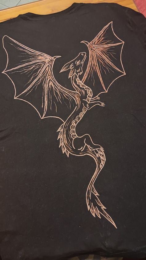 Dragon Bleach Shirt, Draw On Tshirt Diy Ideas, Bleach Art Tshirt, Bleached Shirt Art, Painting On Black Tshirt, Bleach Tshirt Designs Grunge, Bleach Shirt Design Grunge, Bleach Art Shirts Design, Bleach Painting Hoodie