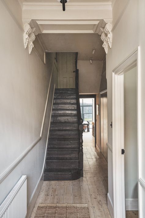 East Dulwich, London : Victorian House Renovation by Rees Architects — Rees Architects Victorian Terrace Side Return Extension, London Terraced House, Victorian House Uk, London Victorian House, Victorian Terrace Hallway, Terraced House Interior, Victorian Terrace Renovation, London Terrace House, Victorian Home Renovation