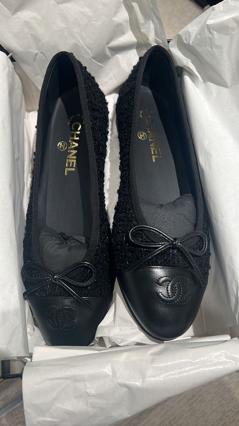 Black Ballerina Flats, Chanel Ballerina, Givenchy Boots, Adidas Boots, Isabel Marant Shoes, Black Ballerina, Shoes Heels Classy, Fantastic Shoes, Stockholm Fashion