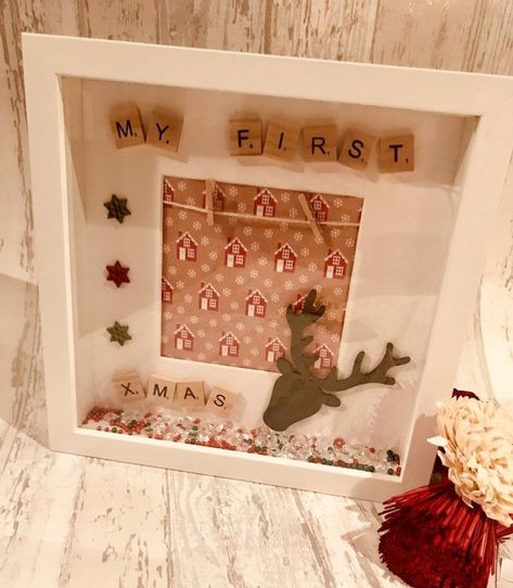 Christmas Box Frames, Scrabble Gifts, Scrabble Frames, Business Crafts, Diy Wall Art Ideas, Scrabble Crafts, Buttons Crafts, Box Frame Art, Scrabble Frame