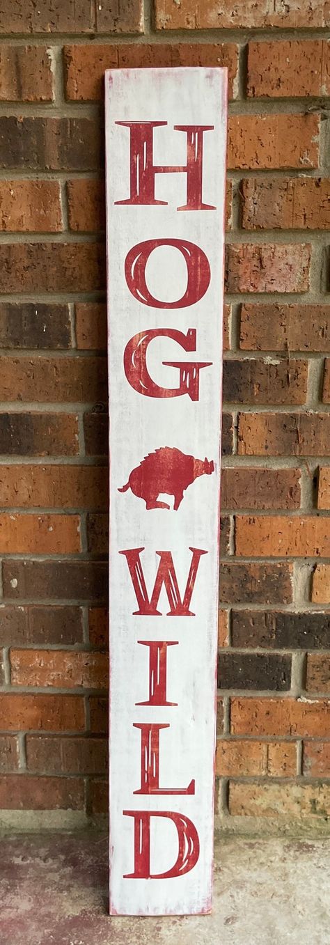 Razorback Door Hanger, Razorback Decor, Arkansas Razorbacks Crafts, Porch Leaners, Sports Ideas, Arkansas Razorback, Pearl River, Red Christmas Tree, Painted Wood Signs