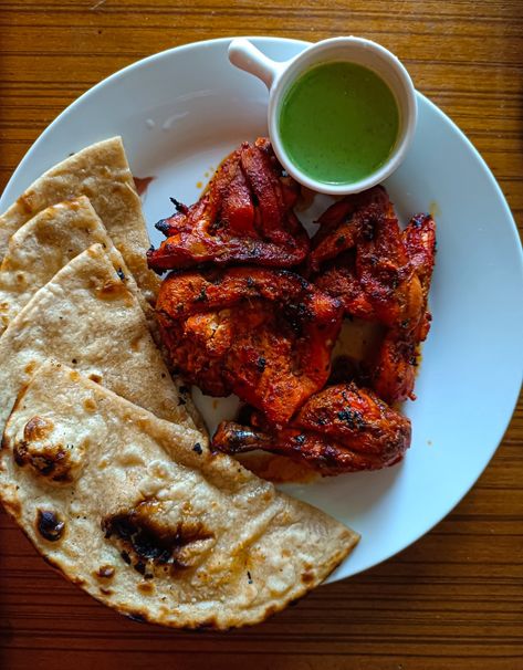 TANDOORI CHICKEN with Tandoori roti at its best. Tandoori Chicken Aesthetic, Restaurant Moodboard, Rumali Roti, Tandoori Roti, Desi Food, Healthy Meals, Tandoori Chicken, Paneer, Good Mood