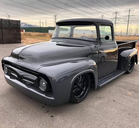 1956 Ford Truck, 1956 Ford F100, Мотоциклы Harley Davidson, Custom Pickup Trucks, Old Ford Trucks, Classic Ford Trucks, Old Pickup, Old Pickup Trucks, Ford F100