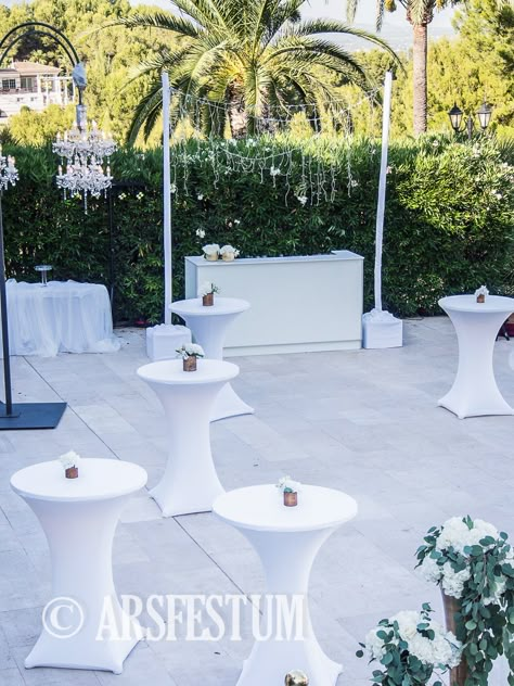 All White Cocktail Party Decor, All White Pool Party Decorations, Ibiza White Party, Ibiza Themed Party, All White Party Decorations, Cocktail Reception Decor, White Party Theme, Cocktail Party Decor, White Party Decorations