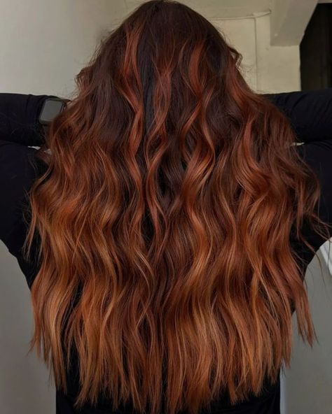 Bright Copper Ribbons on Chocolate Hair Copper Hair With Highlights, Light Caramel Brown, Trendy Hair Color Ideas, Copper Brown Hair, Red Balayage, Beige Hair, Stay True To Yourself, Icy Blonde Hair, Brown Hair Inspo