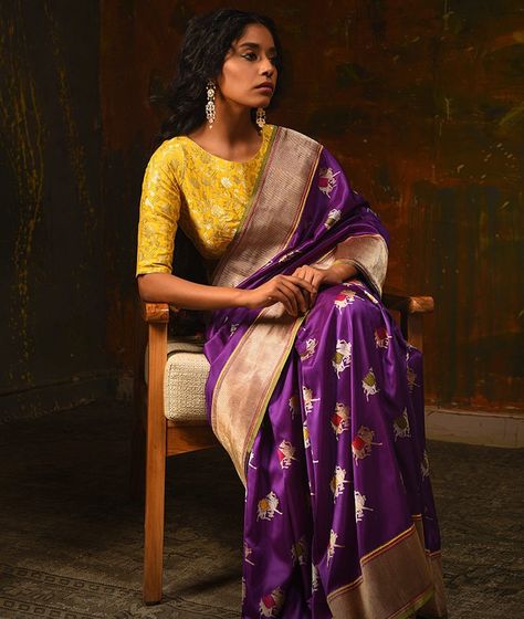 Jaypore on Instagram: “There’s something about an heirloom Benarasi saree that’s just spectacular, personal and intimate. Gorgeous handloom Benarasi silk sarees…” Purple Sarees With Contrast Blouse, Unique Saree Colour Combinations, Purple Benaras Saree, Purple Saree Blouse Combination, Violet Saree, Contrast Saree, Benaras Sarees, Saree Contrast Blouse, Saree With Designer Blouse