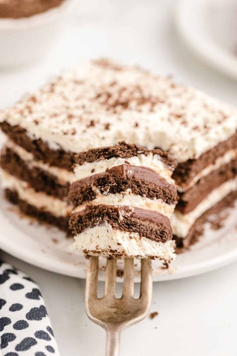 a bite of icebox cake on a fork Easy Icebox Cake, Refrigerator Cake, Icebox Cakes, Icebox Desserts, No Bake Summer Desserts, Icebox Cake Recipes, Baking Stuff, Bake Cakes, Chocolate Graham Crackers