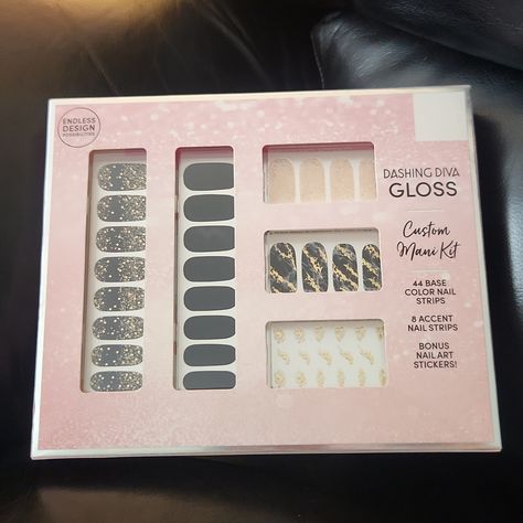 Dashing Diva Gloss Custom Mani Kit - Holiday Mini Kit - Noir (Mgskit2). This Set Is New And Sealed In The Package. Dashing Diva Gloss, Diva Makeup, Noir Color, Dashing Diva, Gold Black, Press On Nails, Diva, Nail Art, Nails