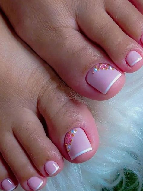 Pedicured Toes, Toe Nail Colors, Press On Toenails, Nails Sets, Fake Toenails, Acrylic Toes, Pink Look, Acrylic Toe Nails, Pretty Toe Nails