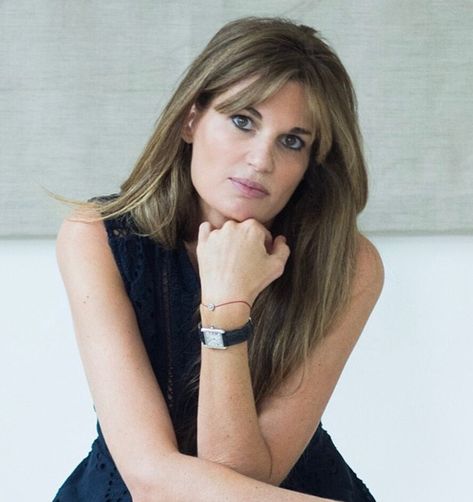 Jemima Goldsmith ⚘🎁👱‍♀️ Jemima Goldsmith, Alopecia Universalis, Julian Fellowes, Bio Birthday, Hugh Grant, Londonderry, Princess Caroline, Youtube Stars, Fashionista Clothes