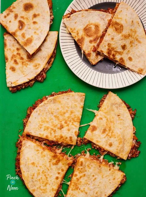 Bolognese Leftovers, Low Calorie Wraps, Low Calorie Tortilla, Homemade Bolognese, Fresh Tortillas, Pinch Of Nom, Vegetable Stock Cubes, Vegetarian Meal Plan, Meal Options