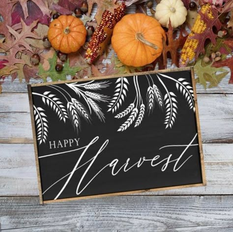 Happy Harvest Sign, Fall Cricut Projects Wood Signs, Cricut Autumn Projects, Thanksgiving Signs Diy, Diy Fall Wood Signs, Fall Signs Wooden, Fall Sign Ideas, Fall Signs Wooden Diy, Diy Fall Signs