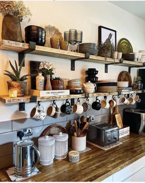 Dapur Rustic, Boho Kitchen, Wall Brackets, Black Wall, Kitchen Shelves, Kitchen Inspo, Dream House Decor, Kitchen Style, Rustic Kitchen