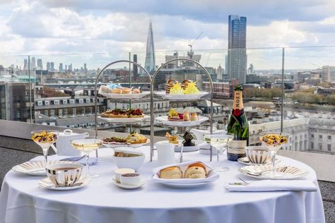 Boutique Hotels London, Tea In London, Noodles Ideas, Afternoon Tea London, Veg Restaurant, Best Champagne, British Traditions, London Red, Duck Recipes