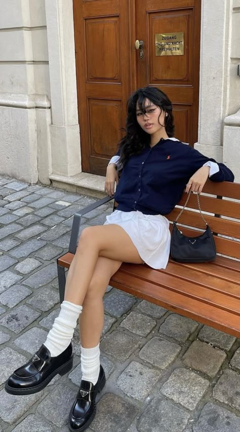 Jihoon Kim, Casual Dinner Outfit Summer, Chica Chola, Dinner Outfit Casual, Latina Outfits, Skirt Outfits Fall, Fashion Gal, Downtown Outfits, Skandinavian Fashion