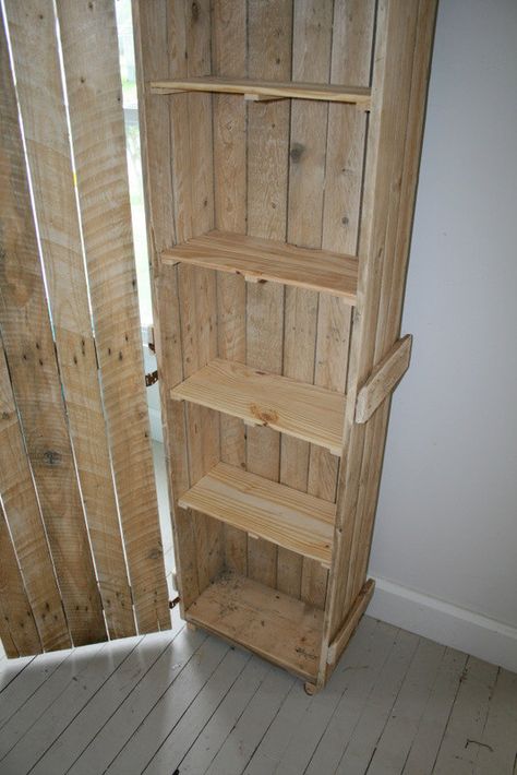 Pallet Pantry, Pallet Cabinets, Pallet Bathroom, Rustic Furniture Design, Pallet Cabinet, Pallet Storage, Pallet Kitchen, Crate Diy, Easy Diy Room Decor