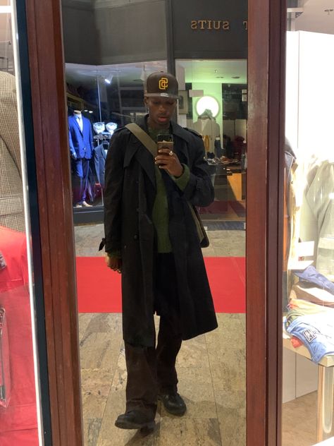 Black Man Trench Coat Outfit, Europe Winter Outfits Men, Trench Coat Men Aesthetic, Black Trench Coat Outfit Men, Men Trench Coat Outfit, Mens Trench Coat Outfit, Mens Dinner Outfit, Black Trench Coat Outfit, Masculine Fits