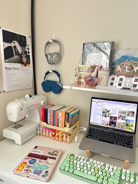 Study Space Inspiration, How To Decorate A Desk In A Bedroom, Study Desk Inspo Aesthetic, Sonny Angel Desk, Muji Desk Organization, Inside Desk Organization, Cute Desk Setup Aesthetic, Cute Desk Ideas Aesthetic, How To Organize Your Desk