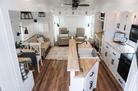 Rv Interior Remodel, Tiny House Camper, Camper Trailer Remodel, Camper Reno, Rv Homes, Diy Camper Remodel, Rv Renovation, Rv Makeover, Diy Rv