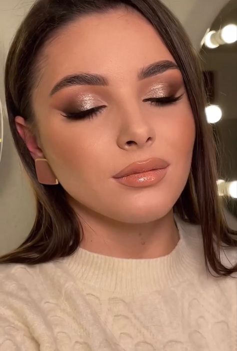 Nude Eye Makeup, Evening Eye Makeup, Prom Makeup Tutorial, Ball Makeup, Make Up Gold, Wedding Eye Makeup, Engagement Makeup, Prom Eye Makeup, Makijaż Smokey Eye