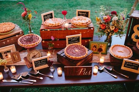 Pie Dessert Table, Wedding Food Table, Buffet Dessert, Wedding Pie, Bar A Bonbon, Pie Party, Happy Pi Day, Pie Bar, Table Set Up