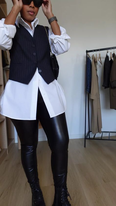 Hot Minimalist Outfit, Easy Work Outfits Winter, Business Vest Outfits For Women, Business Casual Party Outfits For Women, Fall Outfits 40 Year Old Women, Hairstylist Outfits For Work Black, Black Woman Office Outfits, How To Wear Leggings To Work, Elevated Casual Outfits Women Winter