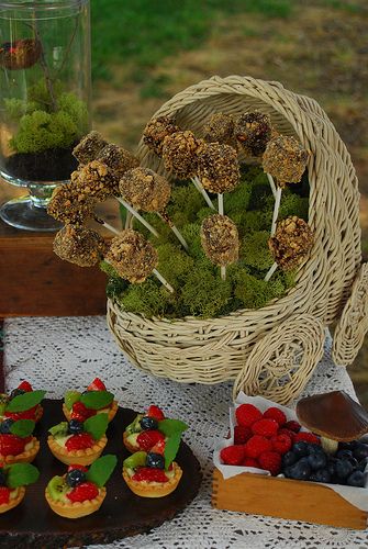 Woodland Enchanted Forest Baby Shower Dessert Table | Flickr - Photo Sharing! Forest Dessert, Tumble Leaf, Enchanted Forest Baby Shower, Bos Baby, Enchanted Forest Party, Baby Shower Dessert Table, Forest Baby Showers, Forest Party, Baby Shower Cake Pops