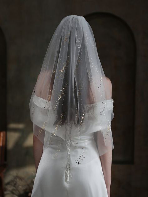 Free Returns ✓ Free Shipping✓. Faux Pearl Decor Bridal Veil- undefined at SHEIN. Wedding Veils With Hair Down, Fingertip Length Wedding Veil, Veil With Blusher, Scrunched Hair, First Communion Veils, Cathedral Bridal Veils, Red Hair Bow, Sparkle Shorts, Short Veil