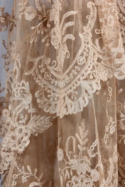 Raindrops And Roses, Lace Curtain, Romantic Cottage, Amazing Lace, Lace Curtains, Linens And Lace, Pearl And Lace, Antique Linens, Romantic Lace