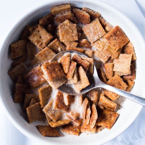 Keto Cinnamon Toast Crunch Cereal Keto Cinnamon Toast, Keto Cereal, Keto Cinnamon, Crunch Recipe, Cinnamon Crunch, Paleo Recipes Breakfast, Crunch Cereal, Keto Diet Breakfast, Cinnamon Toast Crunch