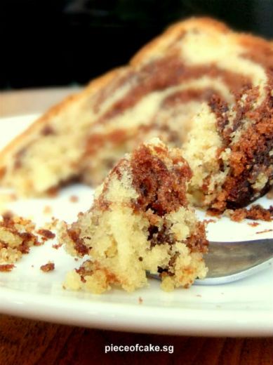 Piece of Cake: Mocha Cappuccino Marbled Coffee Cake Cakes Simple, Mocha Cappuccino, Sweet Kitchen, Cake Rolls, Baking Goods, Breakfast Goodies, Mocha Coffee, Cappuccino Coffee, Pound Cakes