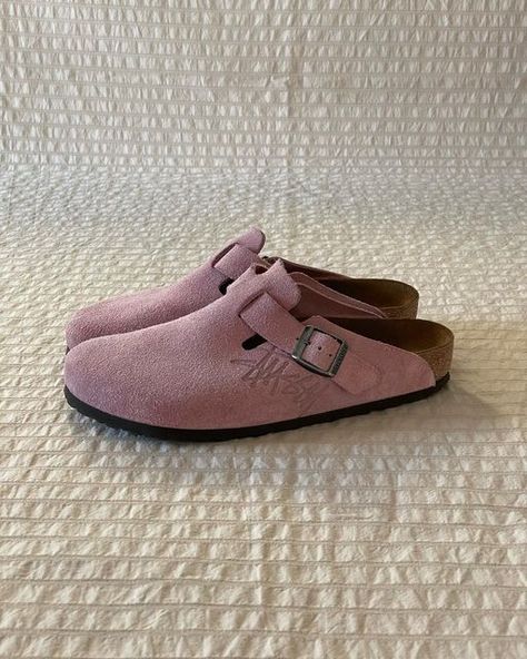 KLORE-TEX® on Instagram: "[SOLD] Stussy x Birkenstock Boston - Dusty Pink Size 41 (fits 8.5-9) OG everything Only been worn indoor For sale, DM to inquire." Pink Birkenstocks, Hidden Ny, Shoe Wall, Birkenstock Boston, Shoe Inspo, Swag Shoes, Cozy Outfit, Fall Shoes, Dream Shoes