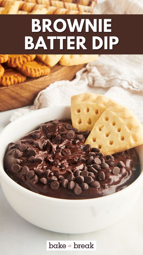 Dive into the decadence of this easy no-bake Brownie Batter Dip! It's the perfect party pleaser for any chocolate lover. Quick to whip up and even quicker to disappear! Brownie Dip, Brownie Batter Dip, Dessert Dip Recipes, Chocolate Cobbler, Best Chocolate Desserts, Waffle Cookies, Homemade Nutella, Dip Recipes Easy, Whip Cream