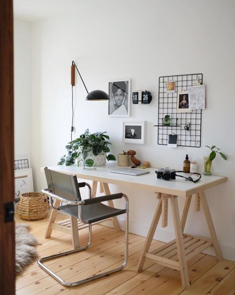 아파트 인테리어, Workspace Inspiration, Clean Office, Home Office Space, Scandinavian Home, Office Inspiration, Home Office Design, Apartment Therapy, Home Office Decor