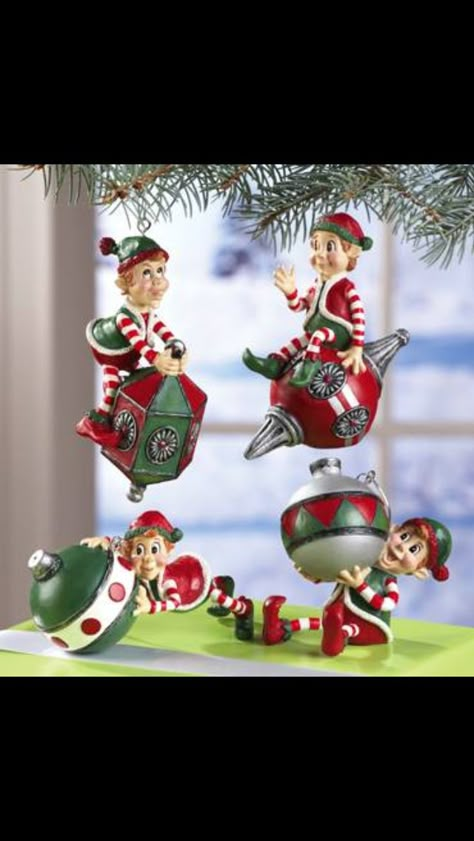 Outdoor Christmas Decorations Ideas, Elf Christmas Decorations, Elf Decorations, Christmas Topper, Christmas Decorations Ideas, Christmas Elves, Polymer Clay Christmas, Christmas Collectibles, 12 December