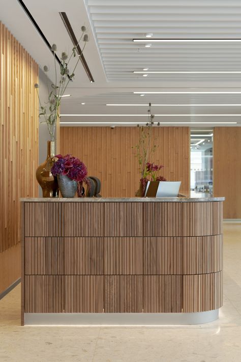 Restaurant Reception Desk, Rustic Reception Desk, Spa Office, Office Reception Desk, Wood Reception Desk, Reception Desk Office, Retail Store Display, Display Retail, Reception Desks