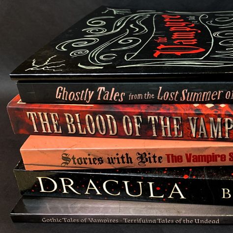 Horror Book Collection, Halloween Draw, Horror Classics, Halloween Reading, Vampire Dracula, Scary Books, Dark Nights, Horror Book, Phone Ideas