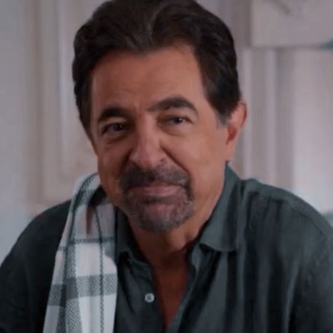 David Rossi Icons, Men Faceclaims, Spencer Reid Prison Era, Criminals Minds Spencer Reid, Spencer Reid Screencaps, David Rossi, Criminals Minds Gideon, Criminals Minds Rossi, Joe Mantegna