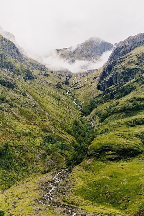 A must see in Scotland: Glencoe - Amy Hirschi Creative  Scotland Travel Destinations | Scotland Honeymoon | Backpack Scotland | Backpacking Scotland | Scotland Vacation | Scotland Photography | Europe Budget Bucket List Wanderlust #travel #honeymoon #vacation #backpacking #budgettravel #offthebeatenpath #bucketlist #wanderlust #Scotland #Europe #exploreScotland #visitScotland Scotland Glencoe, Scotland Honeymoon, Scotland Aesthetic, Scotland Vacation, Scotland Landscape, Mountains Photography, Scotland Highlands, Visit Scotland, Photography Beach