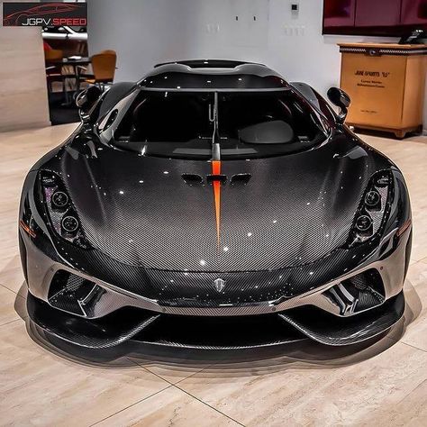 𝐂𝐀𝐑𝐒| 𝐒𝐔𝐏𝐄𝐑𝐂𝐀𝐑𝐒 on Instagram: “What do you think of carbon fiber wrap?🔥 👉🏽Follow @crazycarcam 👉🏽Follow @crazycarcam 👉🏽Follow @crazycarcam More content like this twice a…” Expensive Sports Cars, Racing Club, Mc Laren, Exotic Sports Cars, Best Luxury Cars, Futuristic Cars, Koenigsegg, Expensive Cars, Sports Cars Luxury