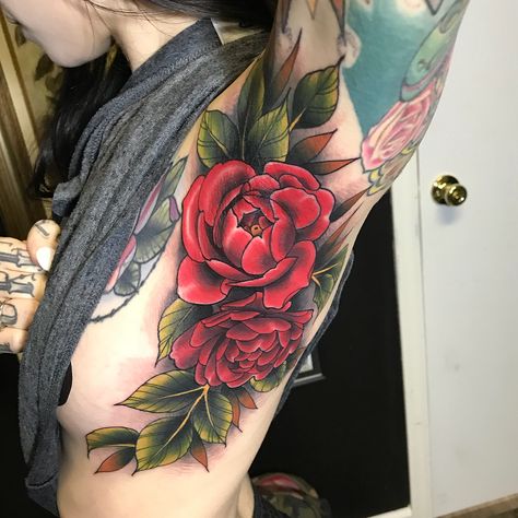 Rose tattoo by Tony Colón Floral Armpit Tattoo, Armpit Flower Tattoo, Arm Pit Tattoo Women, Arm Pit Tattoo, Armpit Tattoo Women, Fall Leaves Tattoo, Armpit Tattoo, Image Rose, Underarm Tattoo